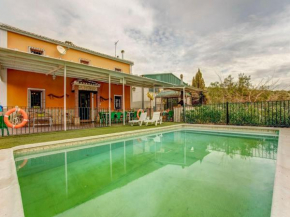 Pretty Holiday Home in Villanueva de Tapia with Private Pool, Villanueva De Tapia